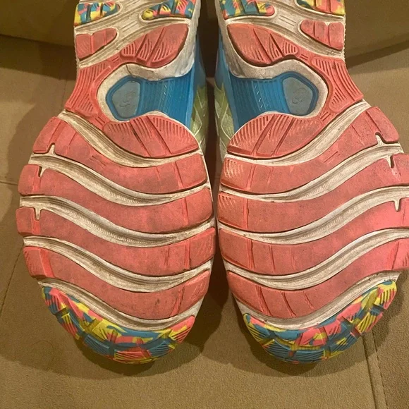 ASICS Gel Nimbus 22-Size 7.5 - Picture 9 of 9